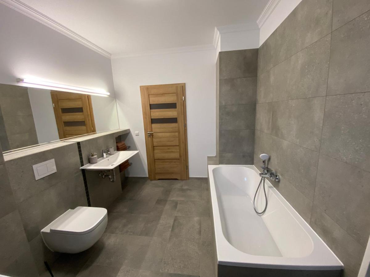 2 Raum Apartment Mit Terrasse, Hell Und Stilvoll بورنا المظهر الخارجي الصورة