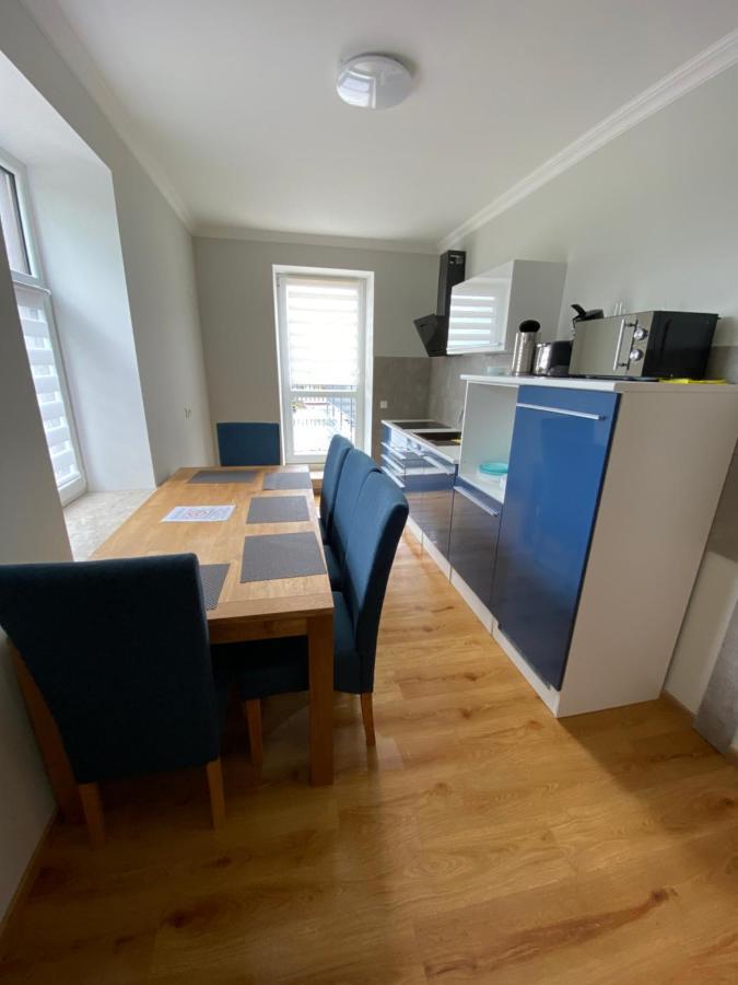 2 Raum Apartment Mit Terrasse, Hell Und Stilvoll بورنا المظهر الخارجي الصورة